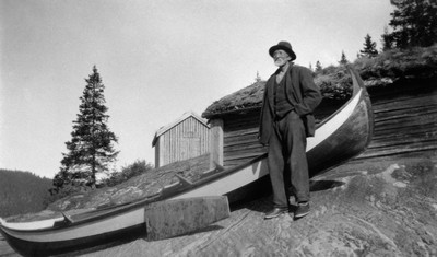 Båtbygger Peder Larsen Stimo ca 1930 foto: Helgeland museum